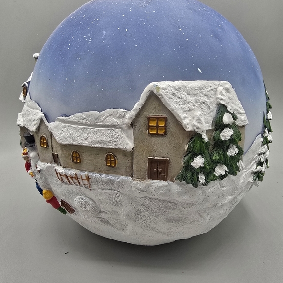 9" Hand Painted Winter Christmas Village Scene Lighted Display Globe - Picture 2 of 6